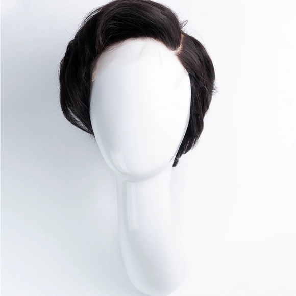 Pixie lace front wig - 100% human hair by Irresistible Me - Picture 4 of 6